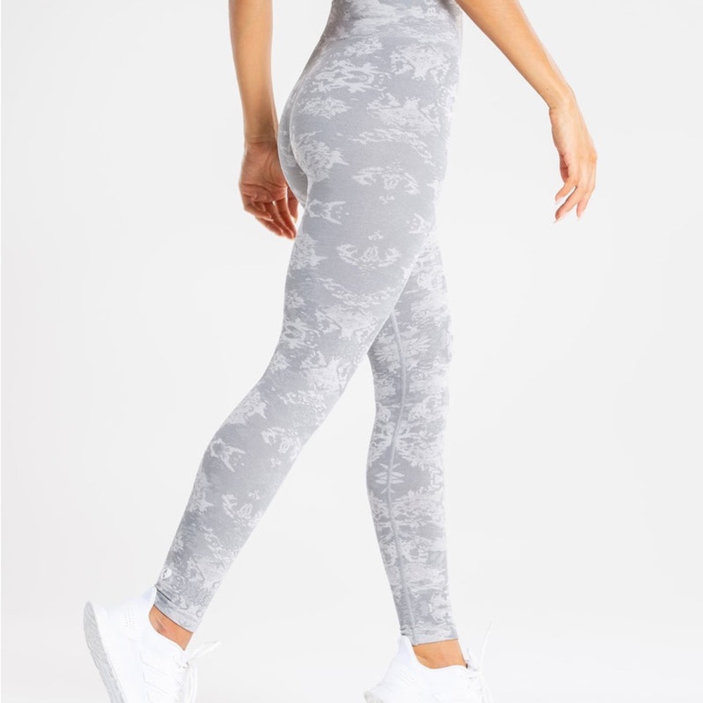 Womens Best Camo Seamless Leggings Size Small